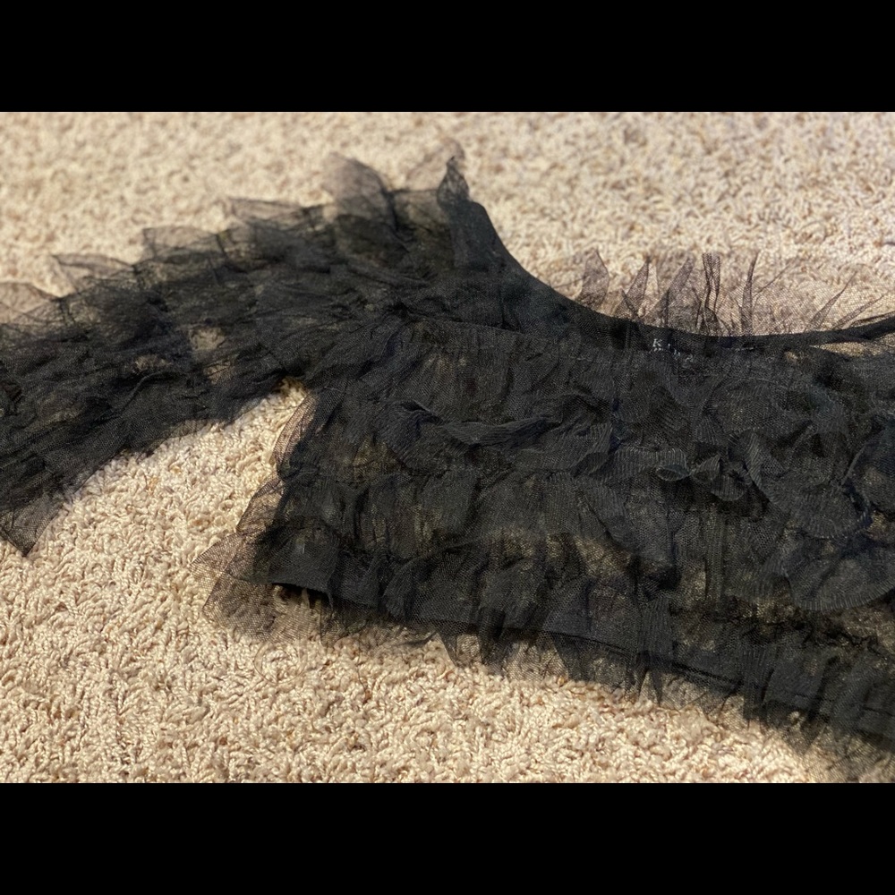 Akira Fiesta Mami Ruffled Crop Top